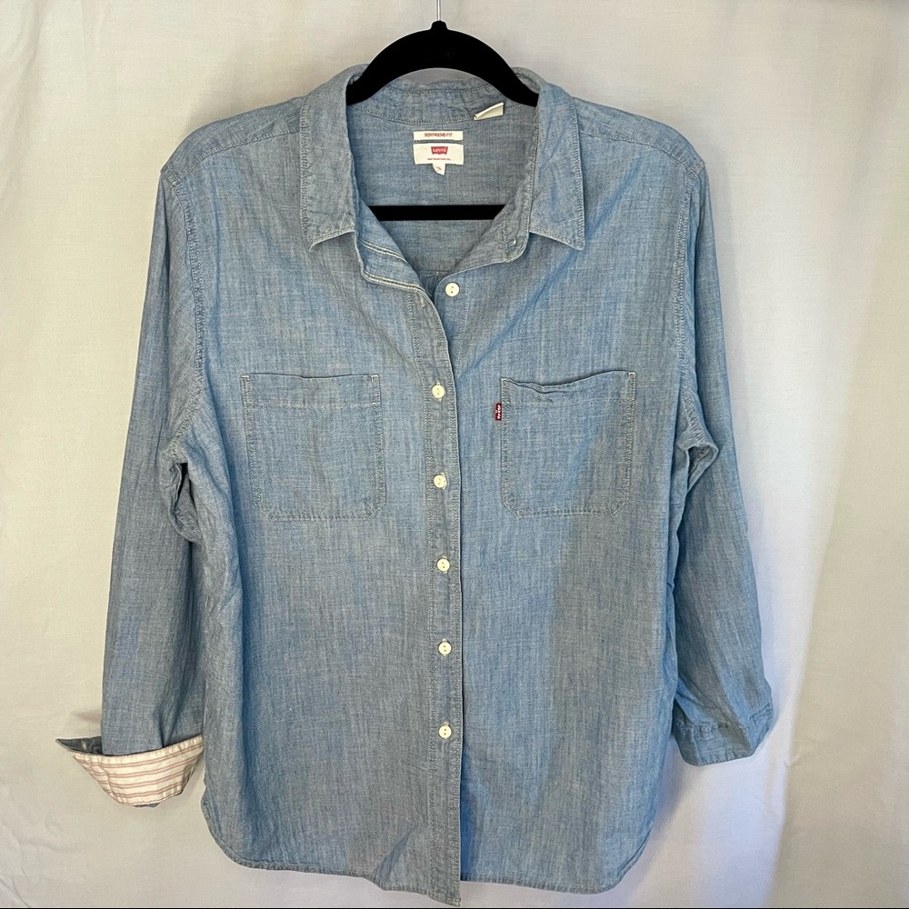 Levi’s boyfriend fit button up shirt denim